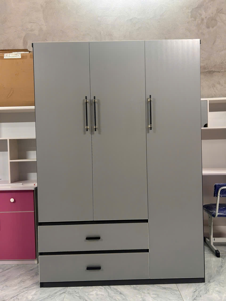 Hình ảnh sản phẩm: Tủ Quần Áo Nhựa Ecoplast 3 Cánh 2 Ngăn Kéo Xám Hiện Đại Đức Anh
